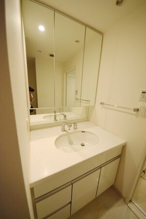 コンフォリア神田神保町の物件内観写真